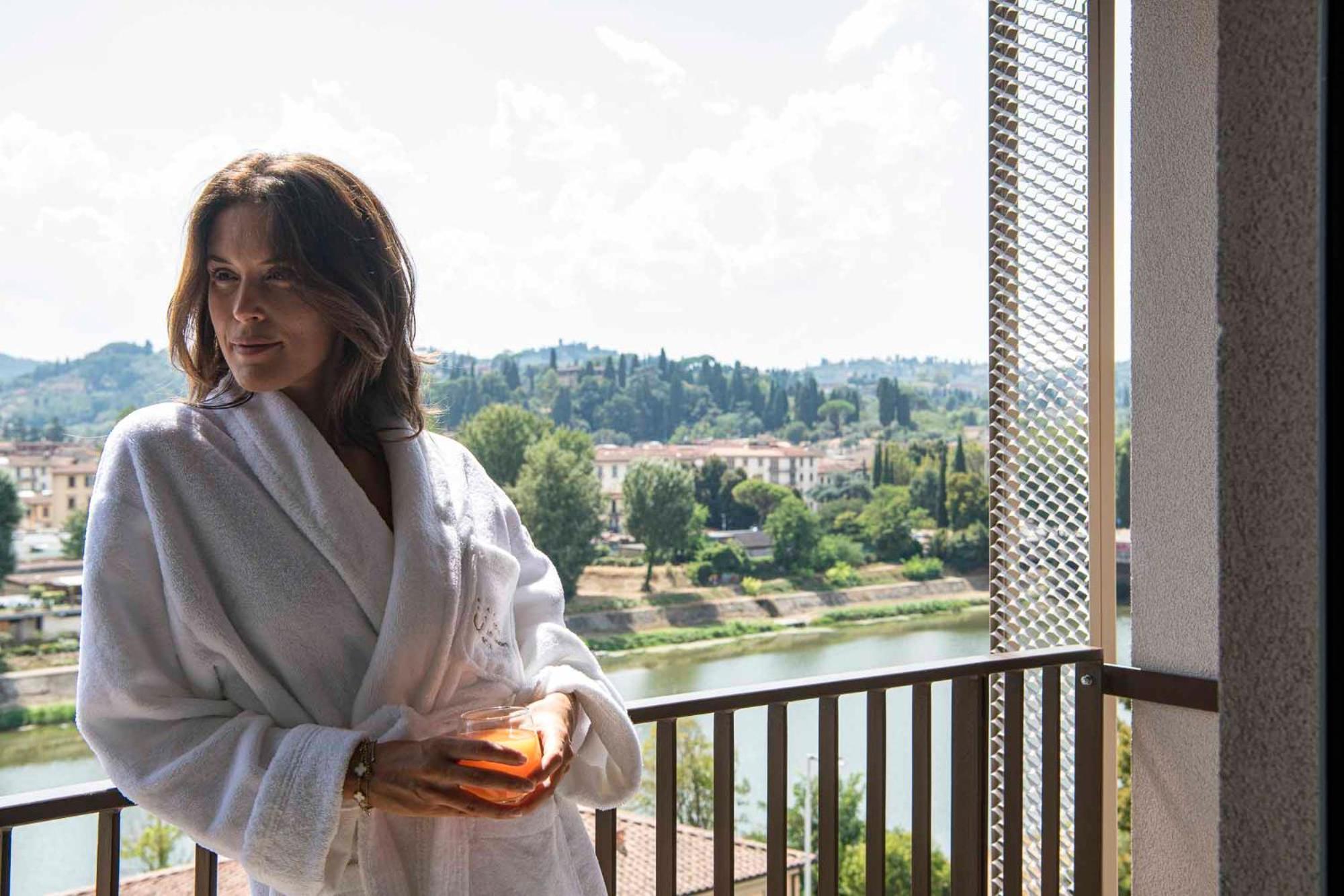 Columbus Urban Resort فلورنس المظهر الخارجي الصورة Princess Maria Christina of Bourbon-Two Sicilies