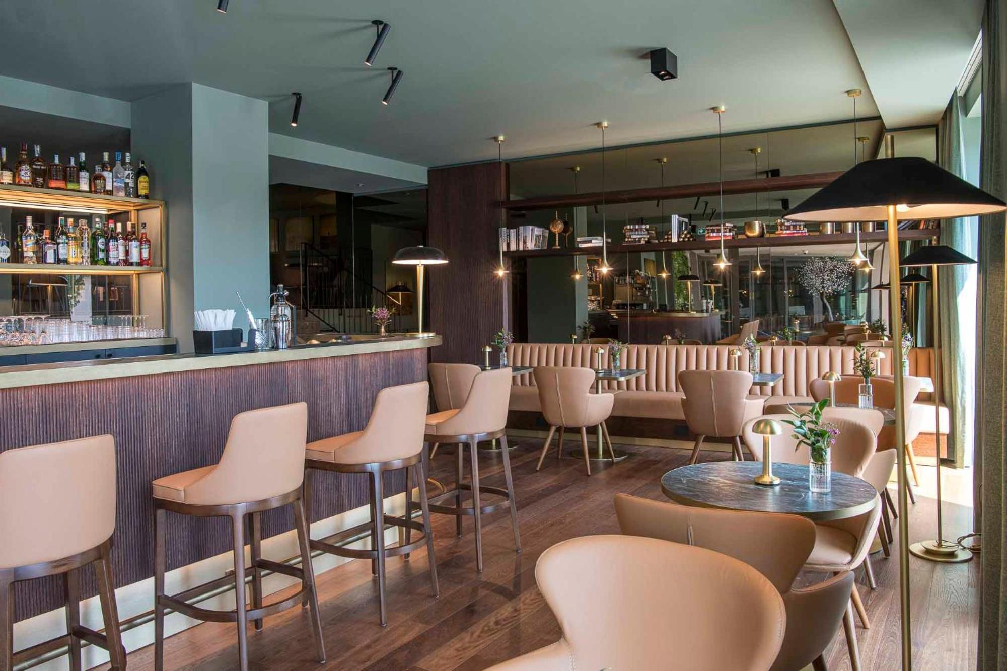 Columbus Urban Resort فلورنس المظهر الخارجي الصورة The bar at the hotel