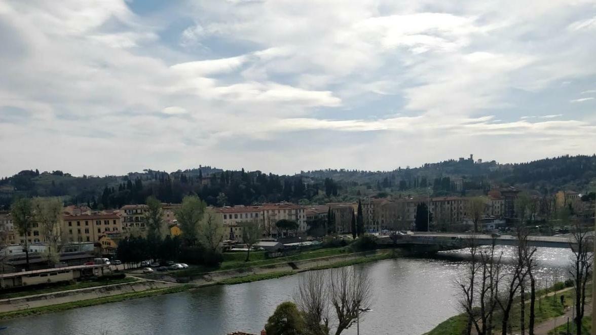 Columbus Urban Resort فلورنس المظهر الخارجي الصورة The Arno at San Miniato al Monte